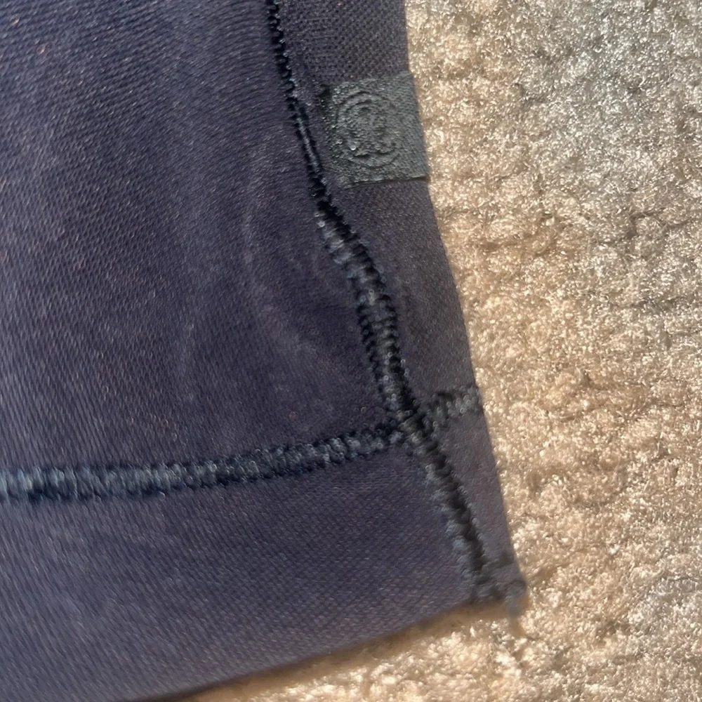 Lululemon Lightweight Mesh Reversible Yoga T-Shirt‎ Sheer Short Sleeve Black 2
